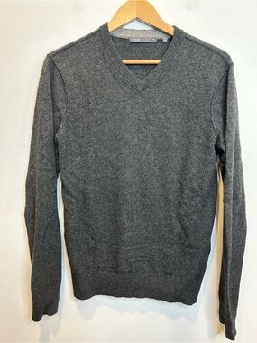 Vince Men’s Cashmere V-Neck Sweater Grey